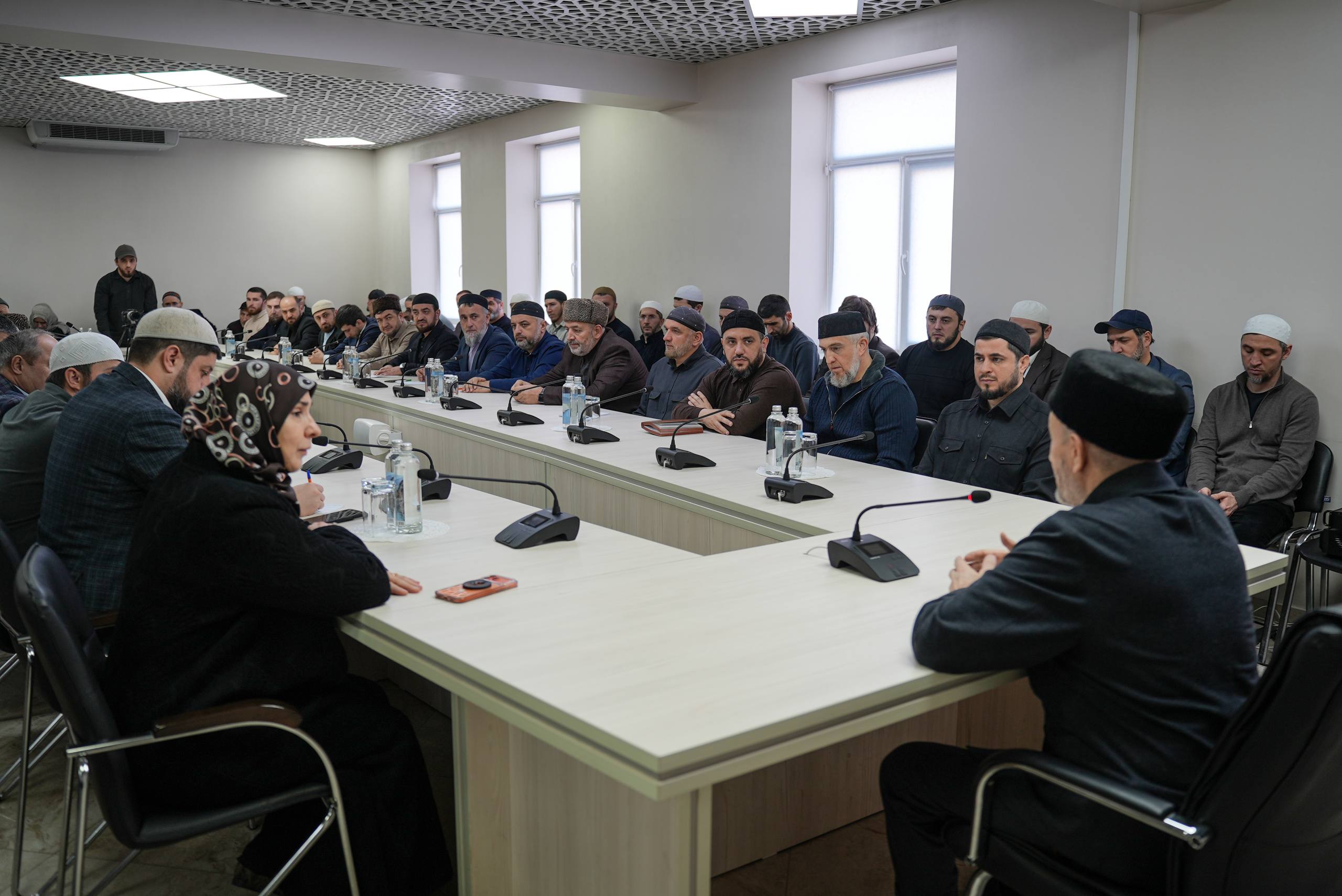 В конференц-зале Муфтията РД под председательством Муфтия Дагестана, шейха Ахмада Афанди, состоялось расширенное заседание.