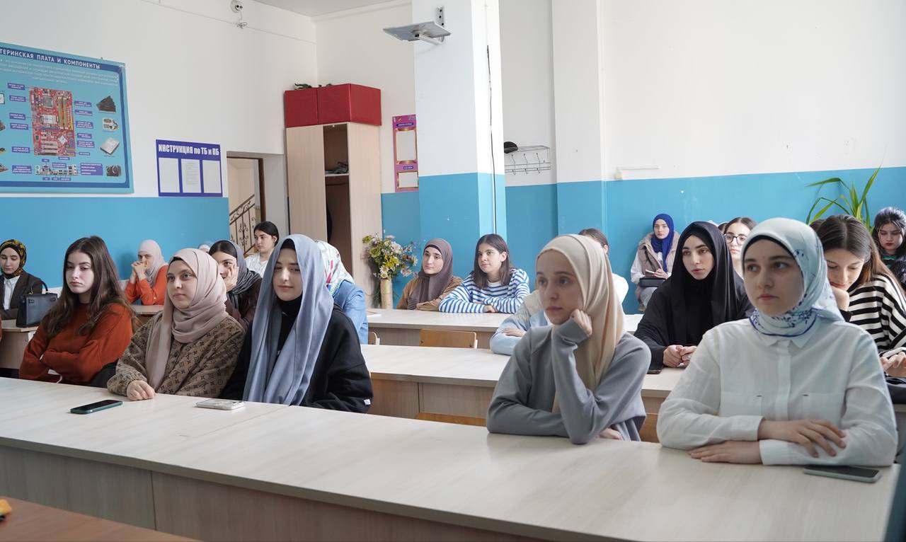 Накануне в колледже прошла просветительская лекция