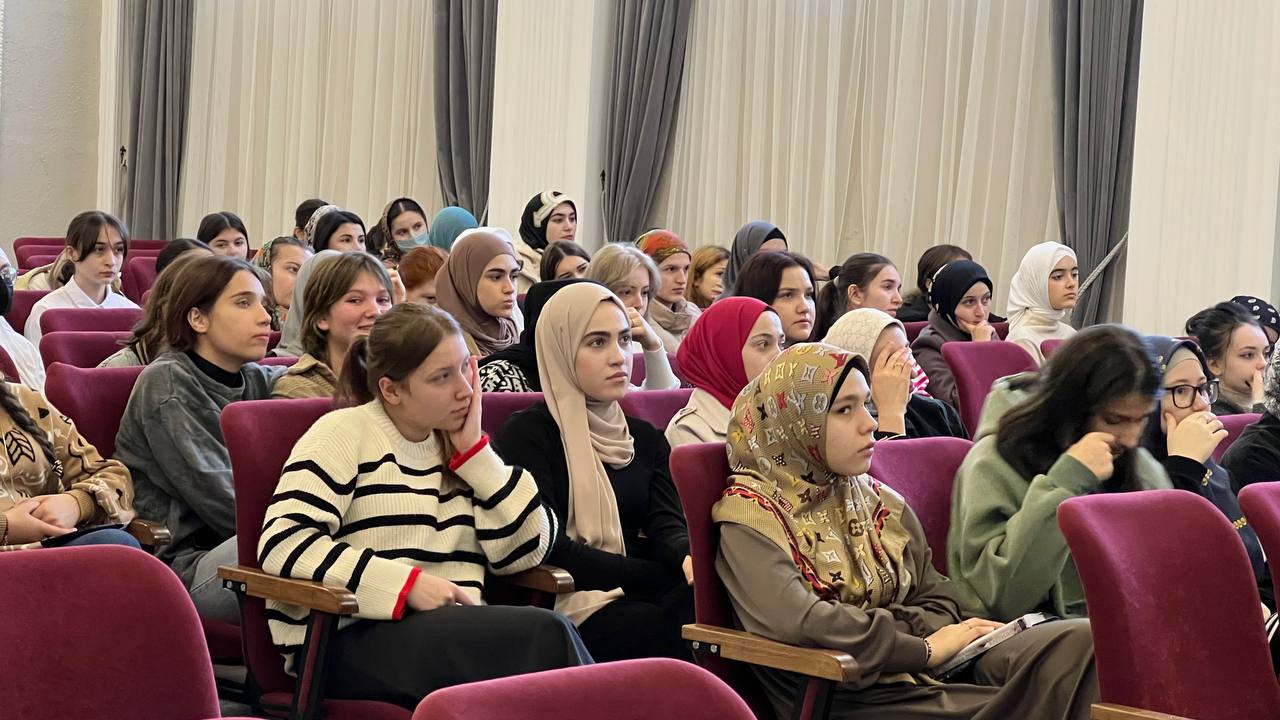 «Портрет современной горянки»