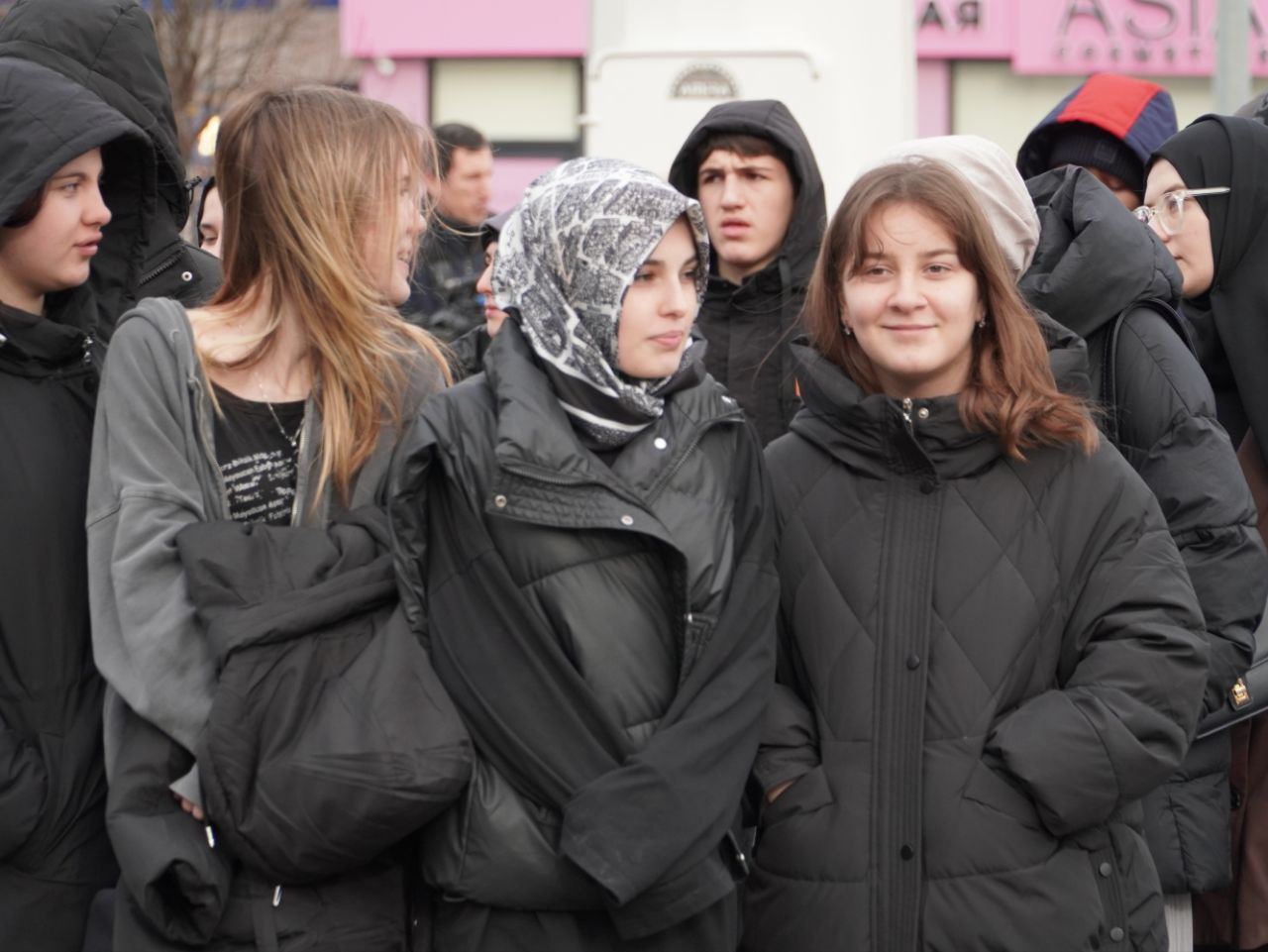 В Дагестане отправлены два КамАЗа гуманитарной помощи в зону специальной военной операции🇷🇺