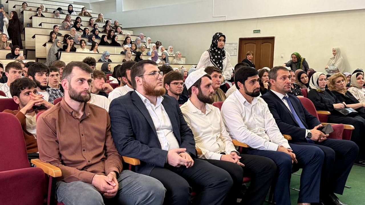 В Гуманитарно-педагогическом колледже подвели итоги патриотической смены «Родина»