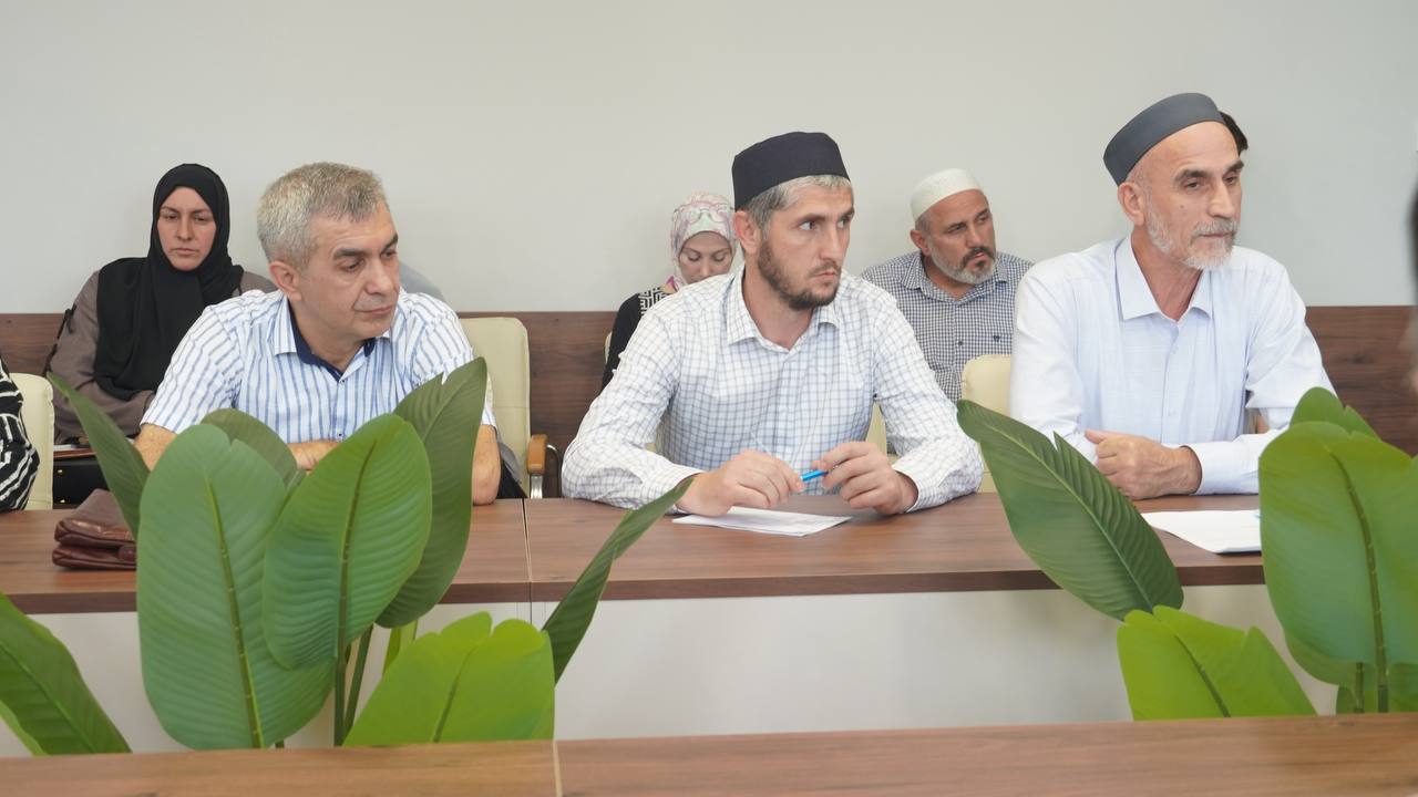 В Гуманитарно-педагогическом колледже состоялось заседание педагогического совета, посвященное началу нового учебного года.